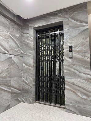 Elevator