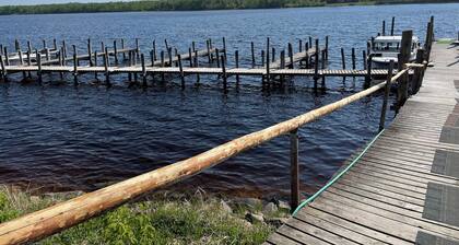 Fisherman Base Camp on Rainy River - 5 Mins to the Lake!