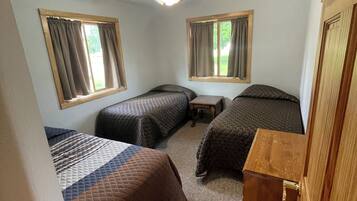 3 bedrooms, free WiFi, bed sheets