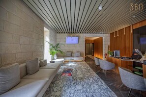 Lobby - Official Mercury Suites: 24th Floor sensation w/AC (St. Julian`s)