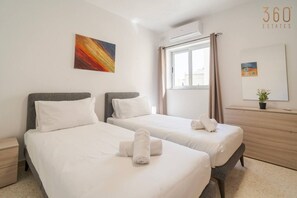 2 bedrooms, desk, iron/ironing board, travel cot - Beautiful, fully equipped 2BR home in Mellieha (Mellieħa)