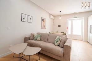 TV - Homey Maisonette near Bay & St. Julian’s Hotspots (St. Julian`s)