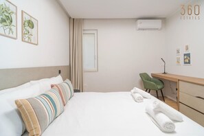 1 bedroom, desk, iron/ironing board, WiFi