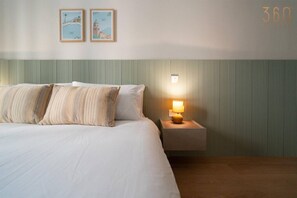 1 habitación, escritorio, tabla de planchar con plancha y wifi