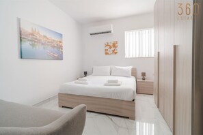 1 habitación, escritorio, wifi y ropa de cama