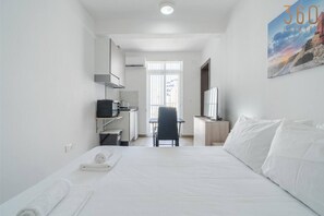 1 bedroom, desk, WiFi, bed sheets