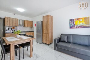 Interior - Beautiful seafront 1BR APT w/Balcony & AC in Qawra (St. Paul`s Bay)