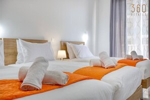 1 bedroom, desk, iron/ironing board, WiFi