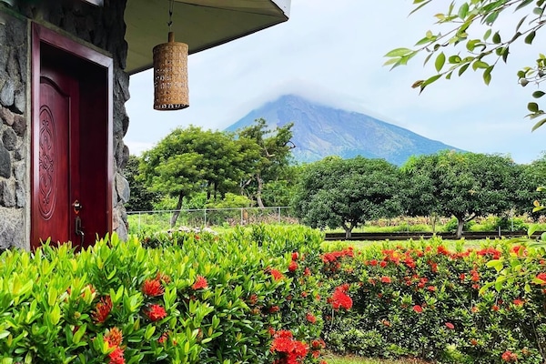 Perhemökki, patio, näköala puutarhaan | Minibaari, ilmainen Wi-Fi