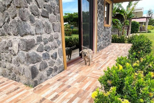 Cabana familiar, pati, vistes a la muntanya | Minibar i wifi gratuïta