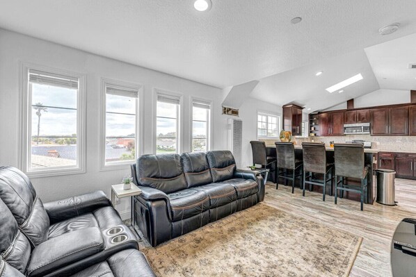 Télévision, cheminée