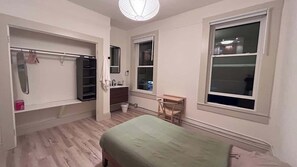 1 غرفة نوم ومكتب ومكواة/لوح كي وواي فاي