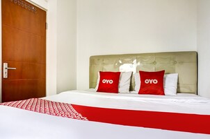 Deluxe Double Room | Free WiFi, bed sheets