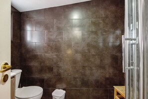 Dusche, Haartrockner, HandtĂŒcher