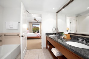 コンドミニアム (4 Bedrooms) | バスルーム | シャワー、デザイナーバスアメニティ