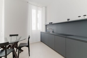 Dining - GuestHost - Cinque Giornate Bright Apartment Milan (Milan)