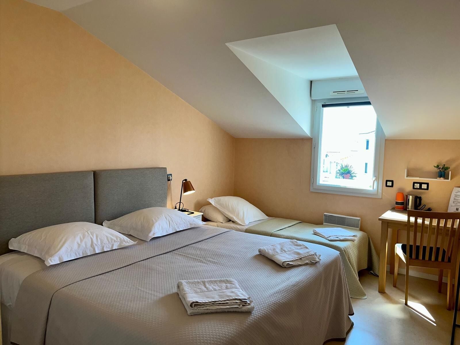 Family Triple Room, City View