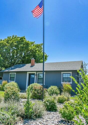 Adorable basement apartment in the heart of Twin Falls