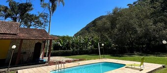 Cozy Farmhouse with Pool in Bom Jardim