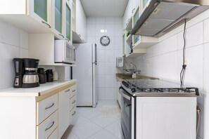 Fridge, microwave, oven, coffee/tea maker