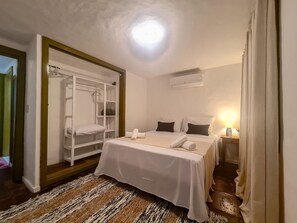 Iron/ironing board, Internet, bed sheets
