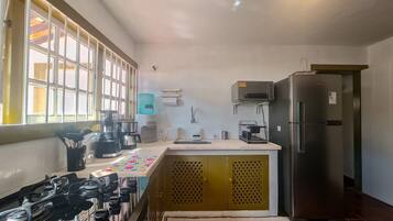 Fridge, microwave, oven, coffee/tea maker