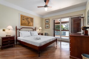 8 bedrooms, iron/ironing board, Internet, bed sheets