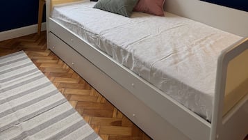 2 quartos, acesso à internet, roupa de cama