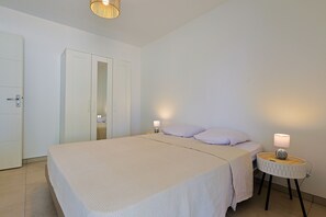 1 bedroom, iron/ironing board, free WiFi