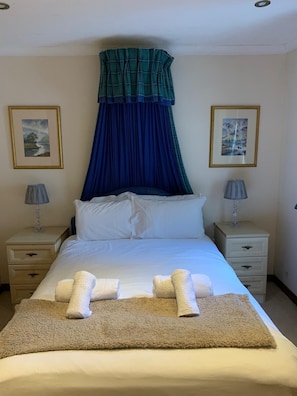 2 bedrooms, free WiFi, bed sheets - Lakeside Haven Cottage - Great Glen Waterpark (Invergarry)