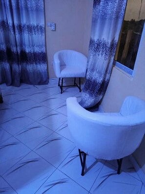 Interior - DZOMBO VIEW GARDENS HOTEL MENZAMWENYE (Dzombo)