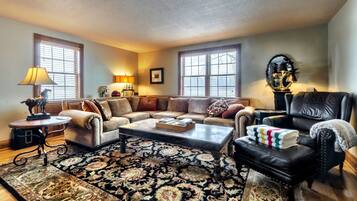 Télévision, cheminée