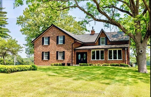Walnut Grove Estate is a spacious and cozy farmhouse with 50acres of privacy.