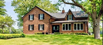 Walnut Grove Estate is a spacious and cozy farmhouse with 50acres of privacy.