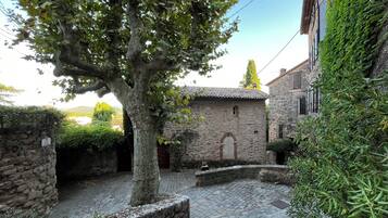 Enceinte de lâhĂ©bergement