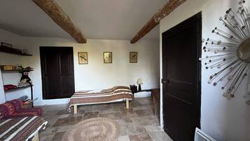 2 chambres, fer et planche Ă repasser, Wi-Fi, draps fournis