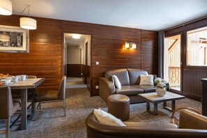 Apartment | Living room - Woodsy Retreat in the Alps (Albiez-Montrond)