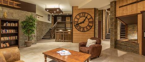 Apartment | Reception