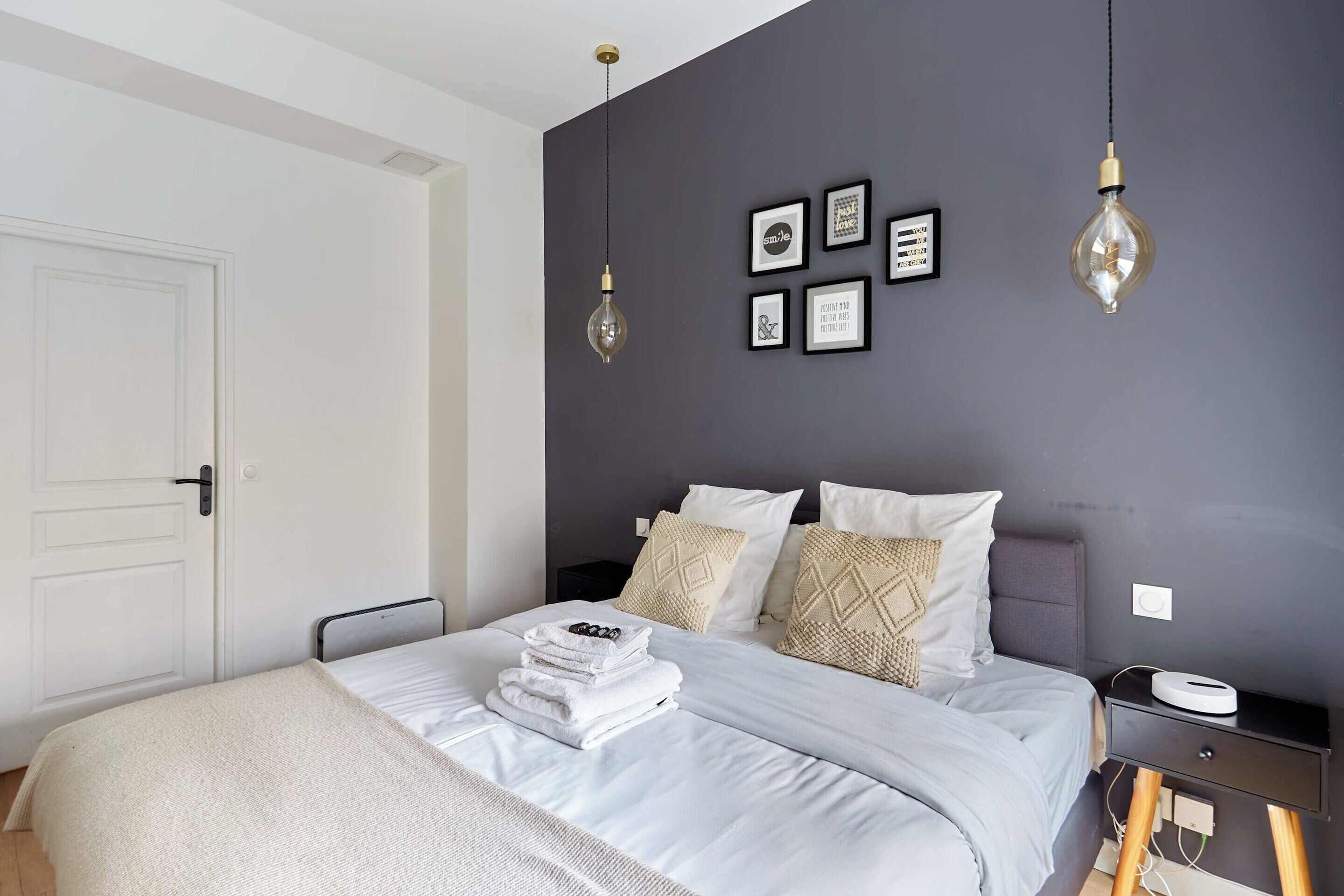 Apartment | 3 bedrooms, laptop workspace, iron/ironing board, bed sheets