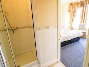 Cottage | Bathroom | Shower - The Causeway (Llandudno)