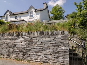 Property grounds - Haulfryn (Dolwyddelan)