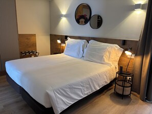 Ferros/tábuas de passar roupa, Wi-Fi, roupa de cama
