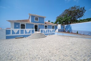 Exterior - Suite Deluxe Family Apartment at Azores Book Hotel**** (Angra do Heroísmo)