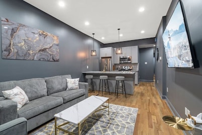 5 Bedroom | Luxurious | Movie theater