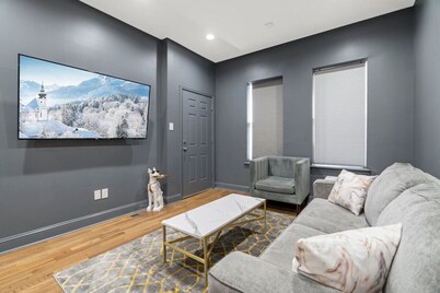 5 Bedroom | Luxurious | Movie theater