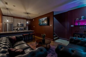 TV - 5 Bedroom | Luxurious | Movie theater (Philadelphia)