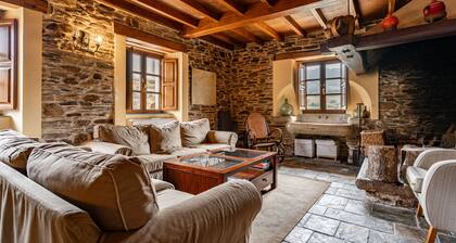 Room A Aira Vella in Mondoñedo with shared garden and Wi-Fi