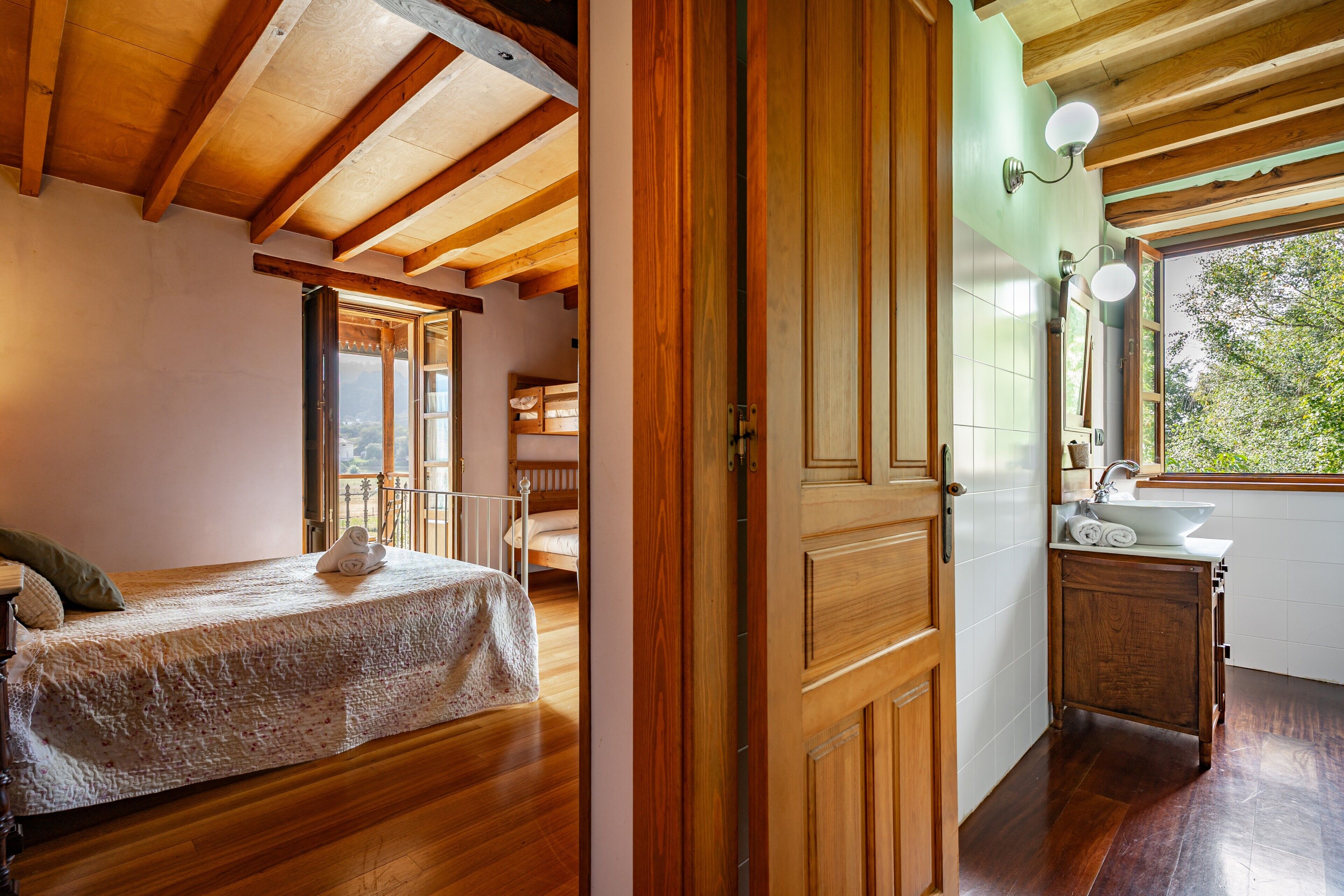 1 室のベッドルーム、WiFi、ベッドシーツ