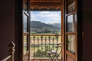 Interior - Room or Corridor with Private Balcony and Mountain Views (Mondoñedo)