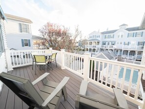 Outdoor dining - Cape May Condo Retreat w/ Pool & Beach Access (Cape May)